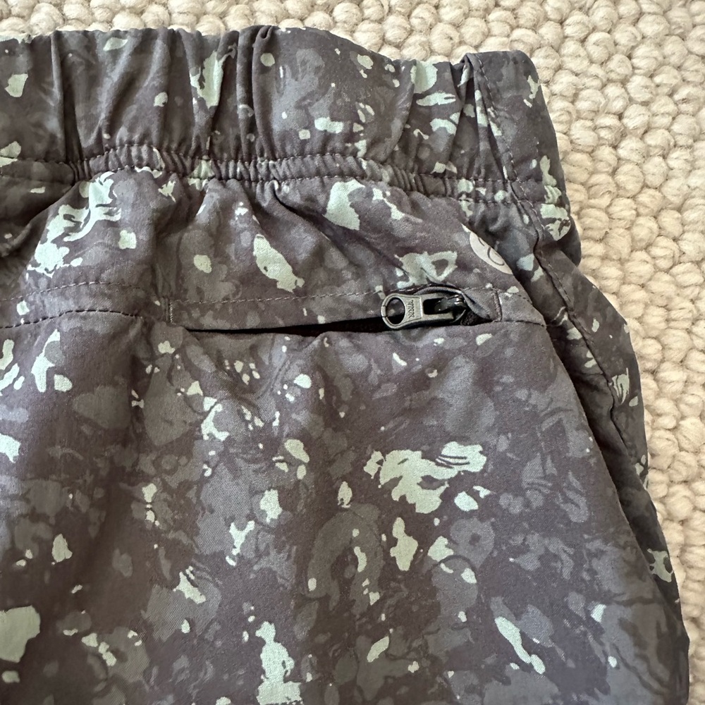 Boys Zella Camouflage Shorts in Gray and Blue Bundle. Excellent Condition! - Picture 7 of 11